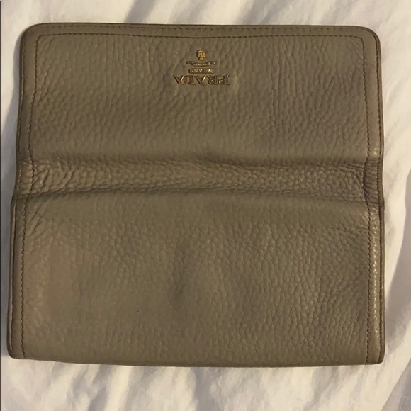 Prada saffiano wallet. - Picture 5 of 6